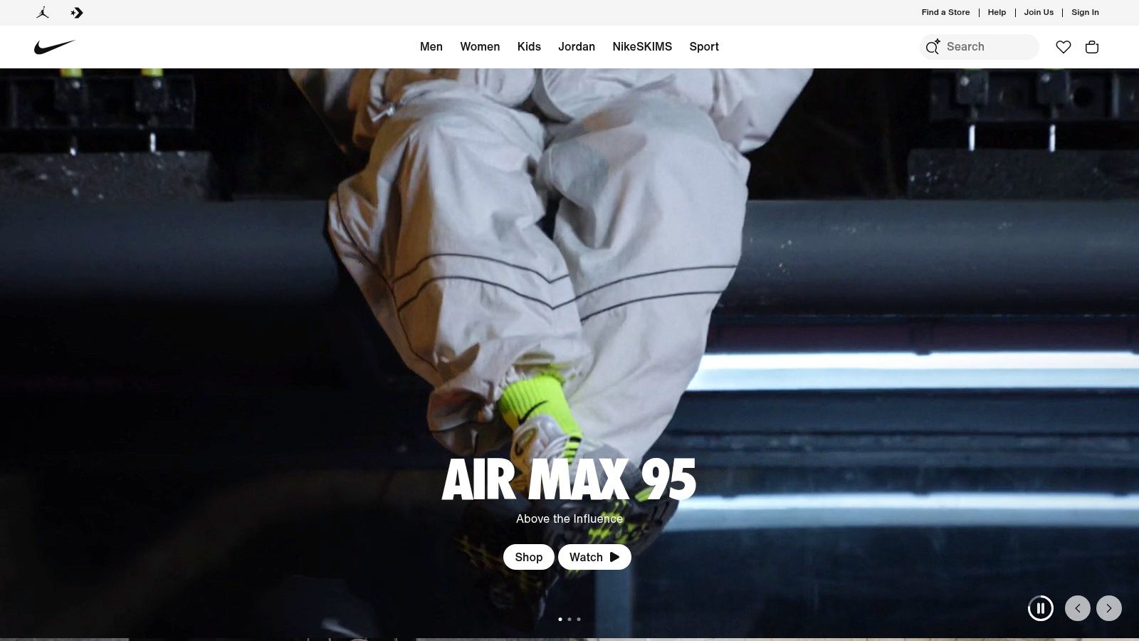 Nike product page for Air Max shoes, showing detailed imagery and customization options.